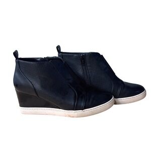 A‎ New Day Boots Womens 8 Kolie Casual Side Zip Wedge Bootie Black Faux Leather